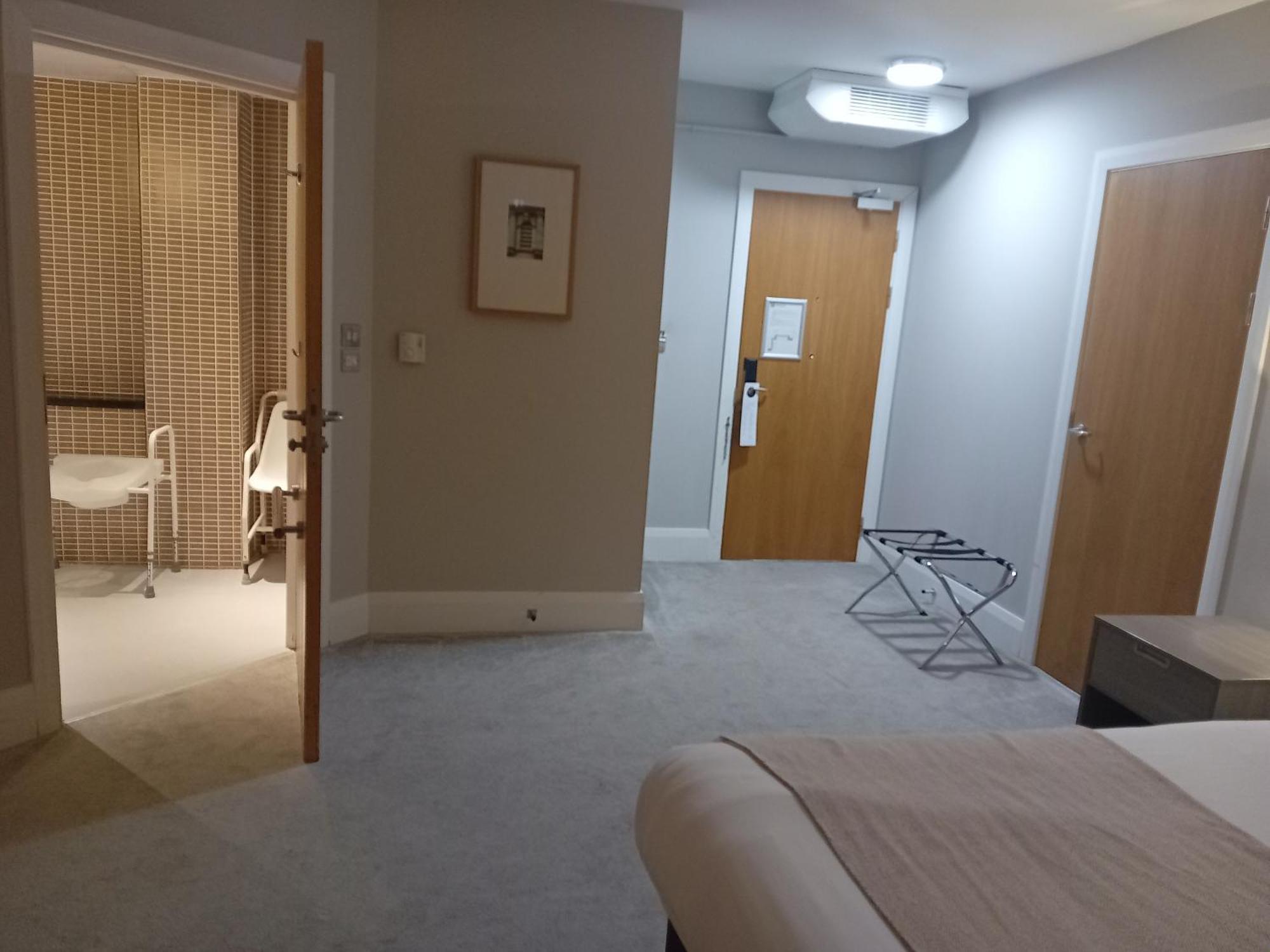 Holiday Inn Dumfries By Ihg Εξωτερικό φωτογραφία